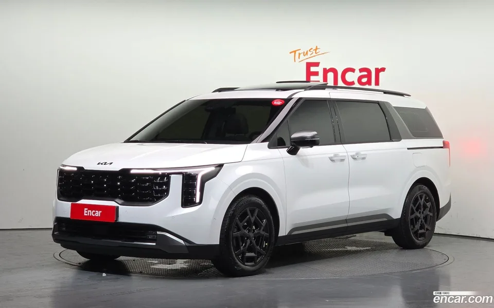 Kia Carnival HEV 9 X Line 2026 — photo 1, buy with delivery to Moscow