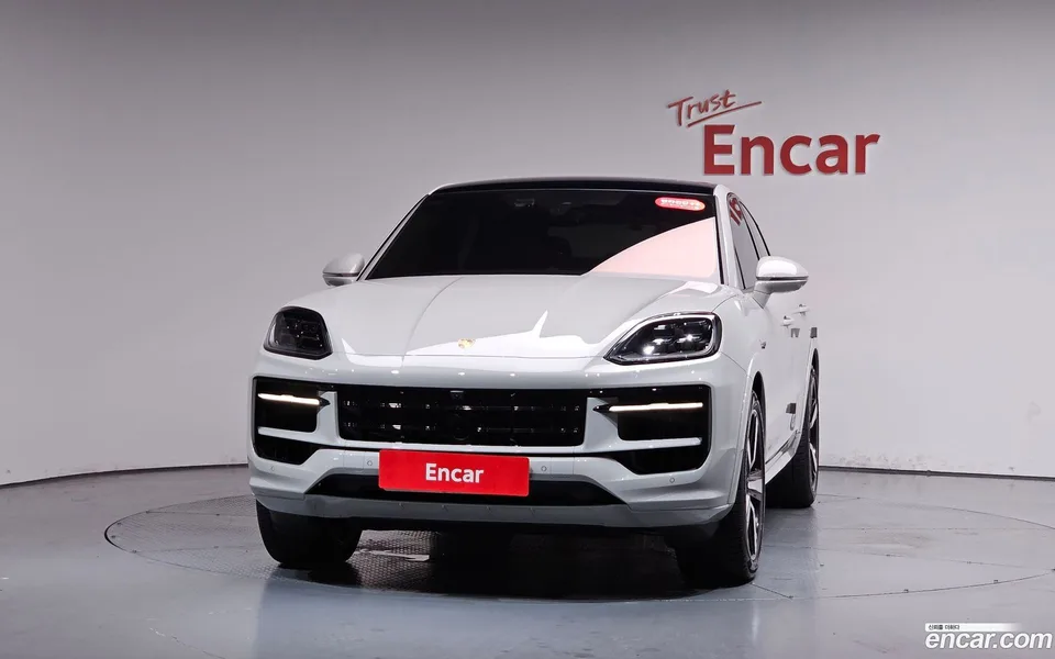 Porsche Cayenne 3.0 S E- 2025 — thumbnail 3