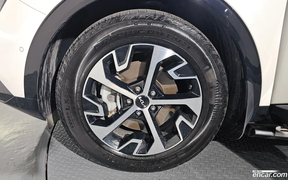 Kia Sportage Hybrid 2WD 2023 — миниатюра 5