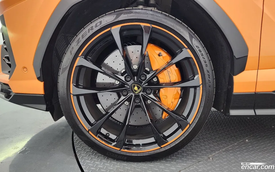 Lamborghini Urus 4.0 V8 2022 — thumbnail 5