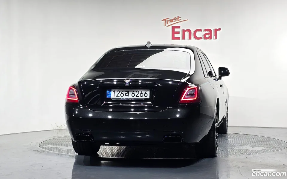 Rolls-Royce Ghost 6.7 V12 2023 — thumbnail 4