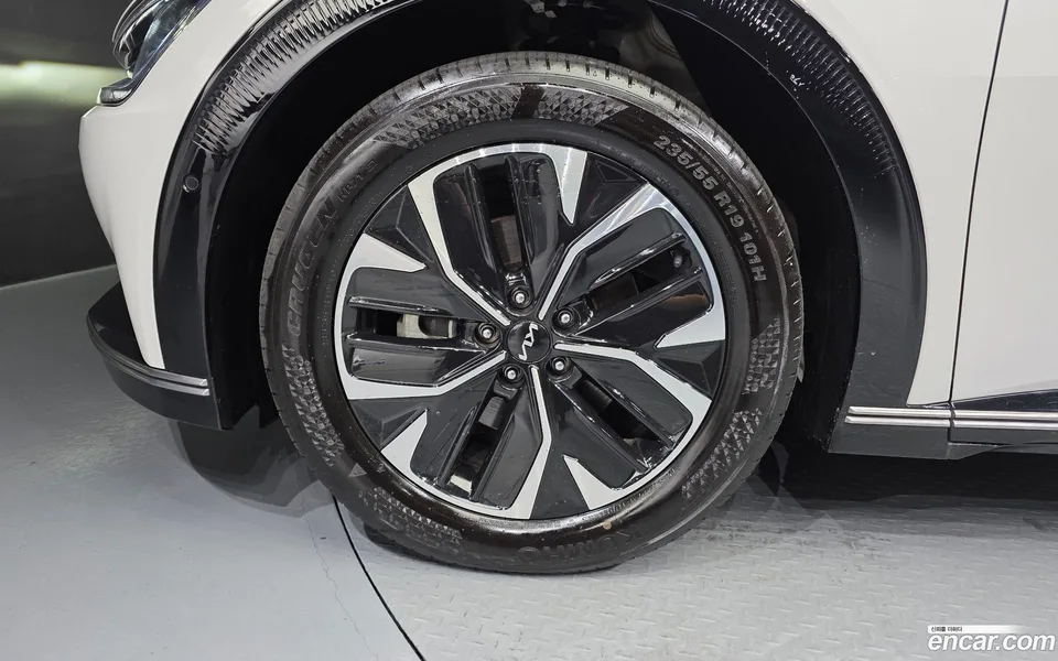 Kia EV6 2024 — thumbnail 2