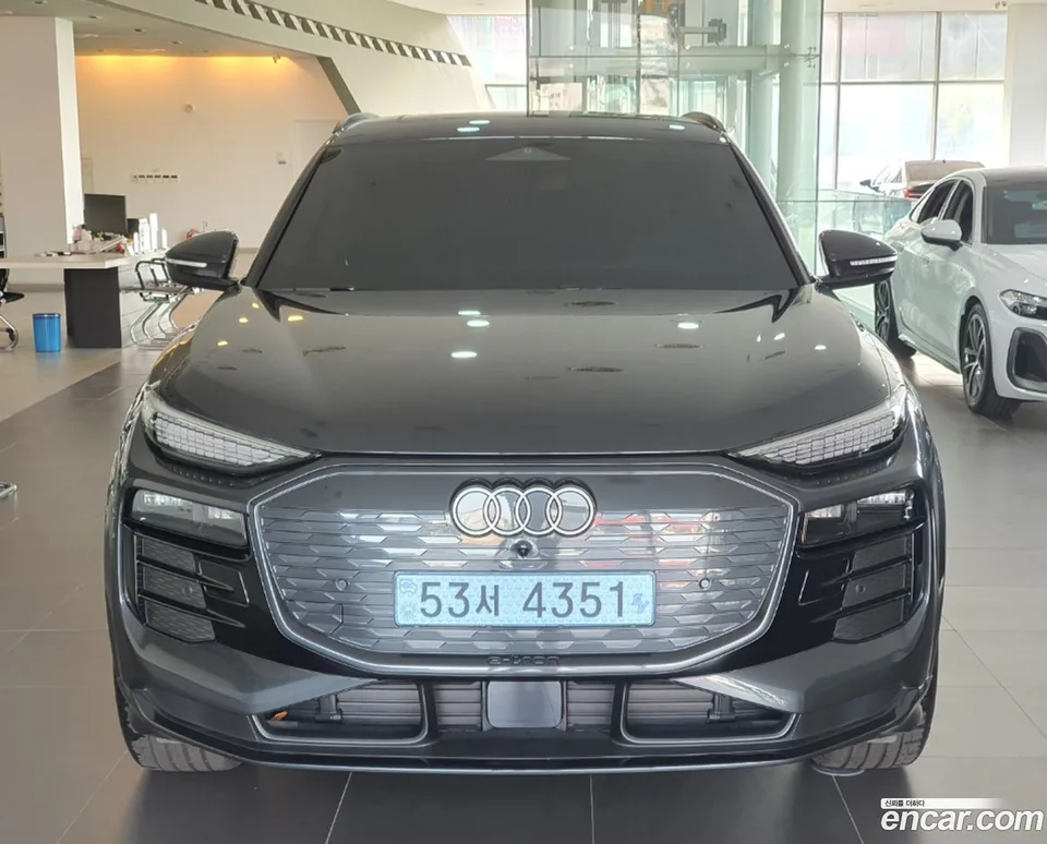 Audi Q6 e- 2025 — thumbnail 3
