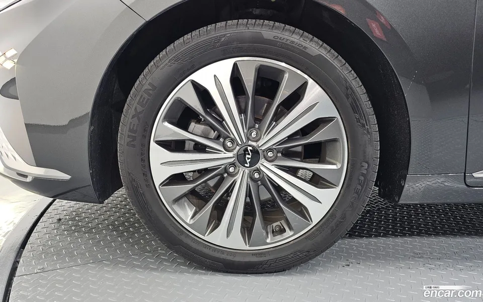 Kia K8 Hybrid 2022 — thumbnail 2