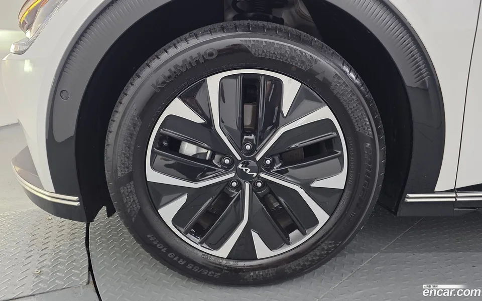 Kia EV6 2024 — thumbnail 2