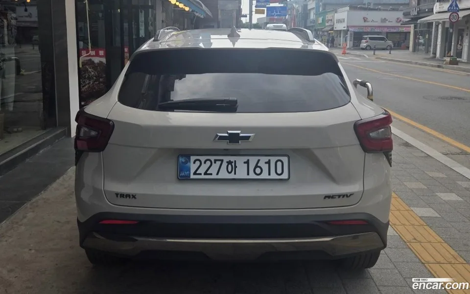 Chevrolet Trax Crossover 1.2 ACTIV 2025 — миниатюра 3