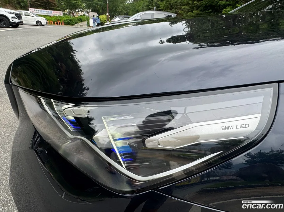 BMW 5 Series 530e M 2025 — thumbnail 2