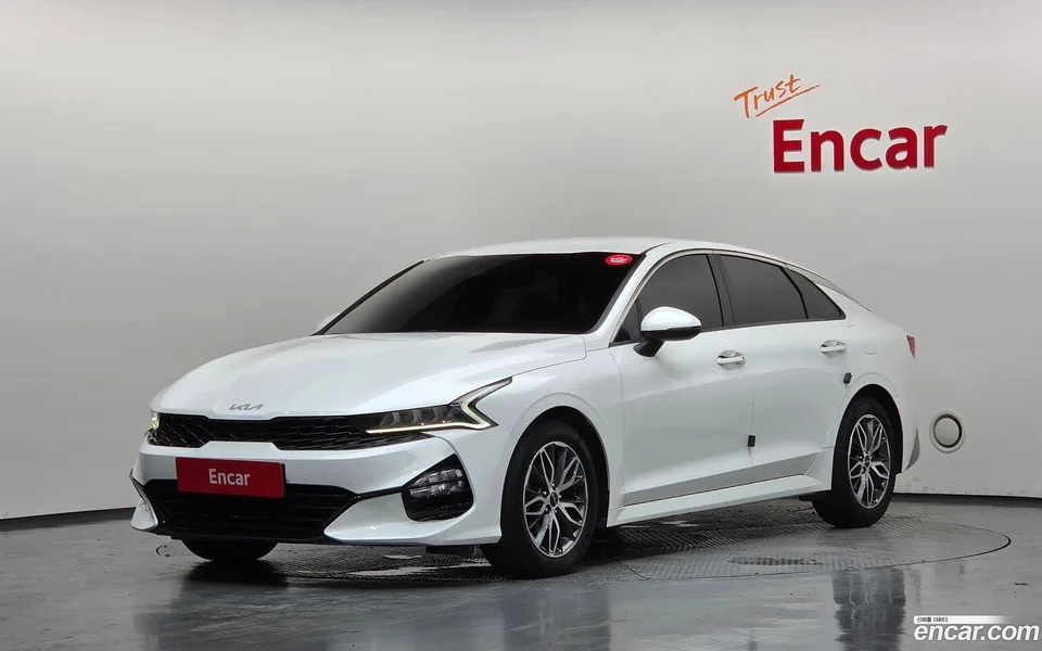 Kia K5 2.0 2022 — photo 1, buy with delivery to Moscow