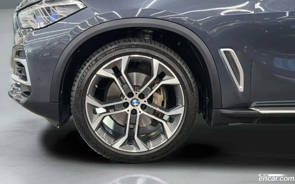 BMW X5 xDrive 30d xLine 2022 — thumbnail 2