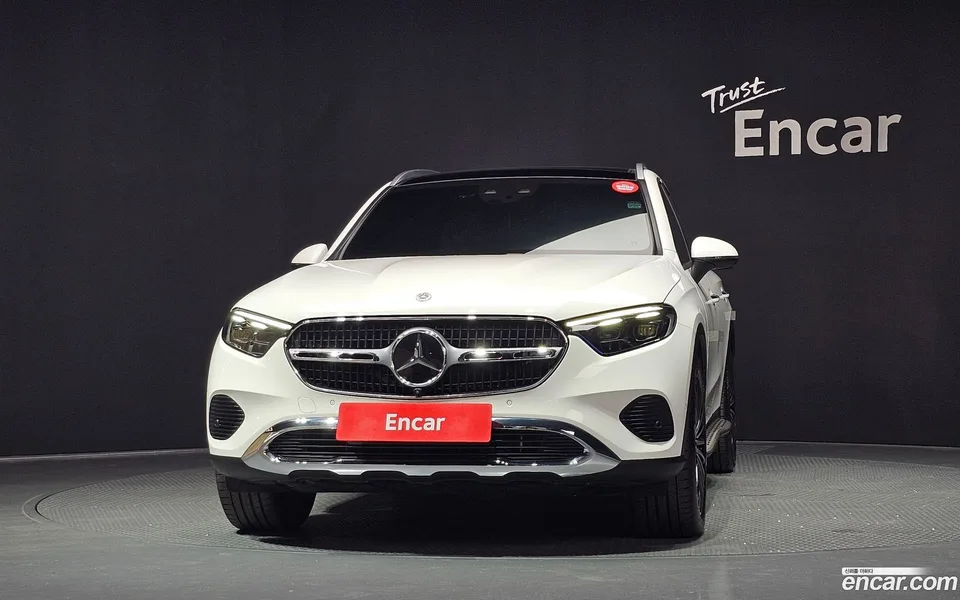 Mercedes-Benz GLC-Class GLC300 4MATIC 2024 — thumbnail 3