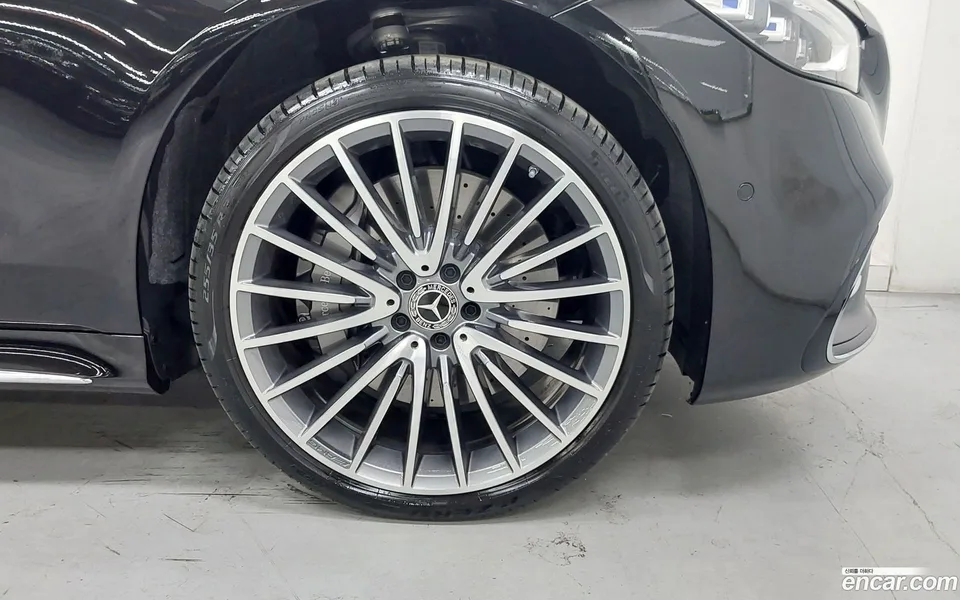 Mercedes-Benz S-Class S500 4MATIC 2025 — thumbnail 5