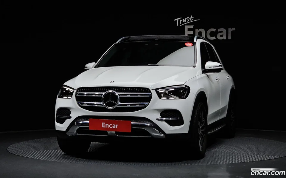 Mercedes-Benz GLE-Class GLE300d 4MATIC 2024 — миниатюра 3