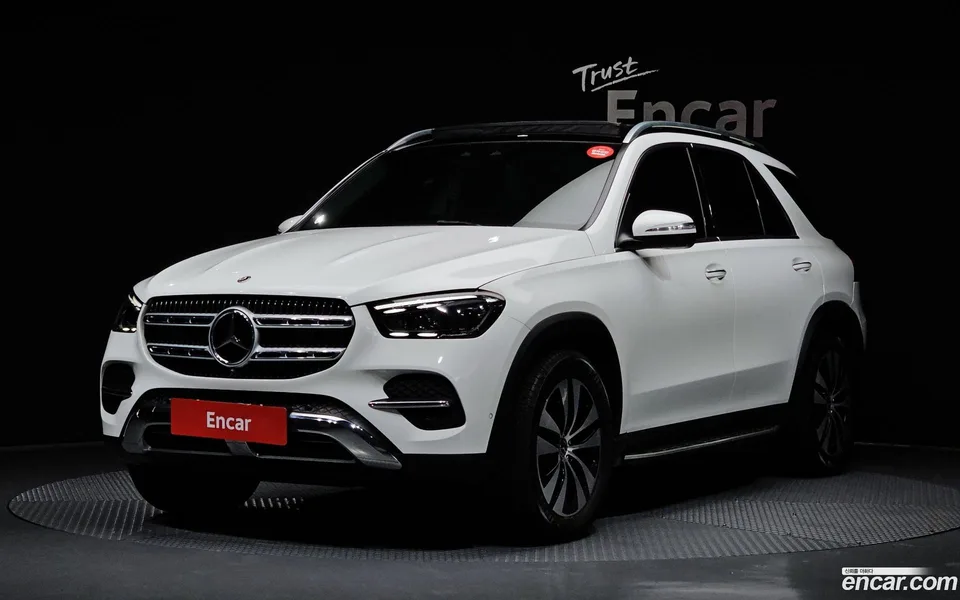 Mercedes-Benz GLE-Class GLE300d 4MATIC 2024 — photo 1, buy with delivery to Moscow