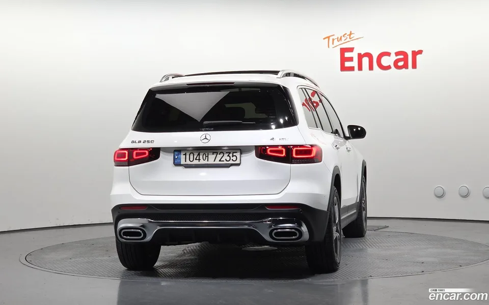 Mercedes-Benz GLB-Class GLB250 4MATIC 2022 — thumbnail 4