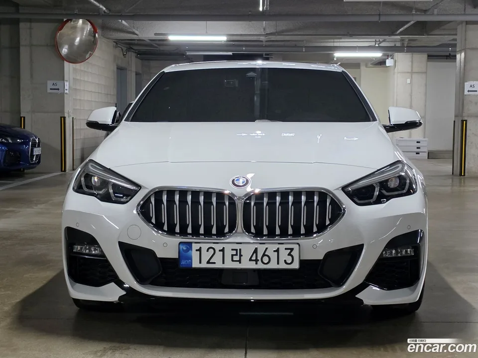 BMW 2 Series Gran Coupe 220i M 2023 — thumbnail 3