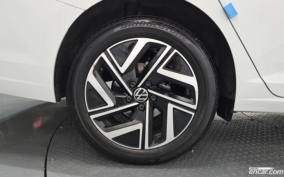 Volkswagen Jetta 1.5 TSI 2024 — thumbnail 2