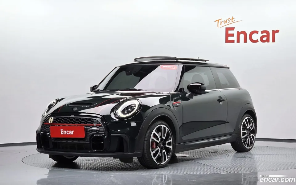 MINI Cooper S JCW 2022 — photo 1, buy with delivery to Moscow