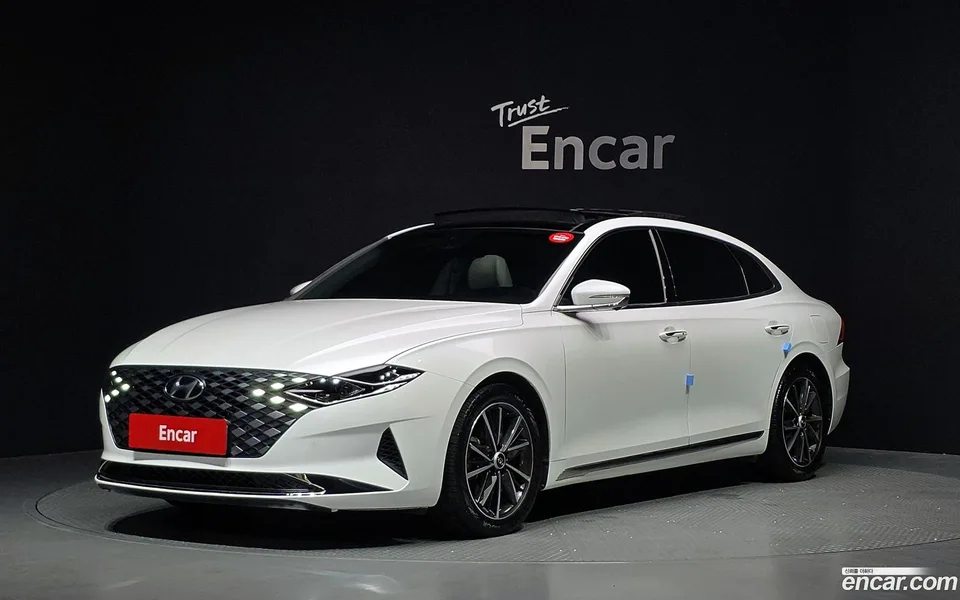 Hyundai Grandeur IG 2.5 2022 — photo 1, buy with delivery to Moscow
