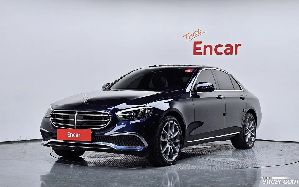Mercedes-Benz E-Class E300e 4MATIC 2022 — photo 1, buy with delivery to Moscow
