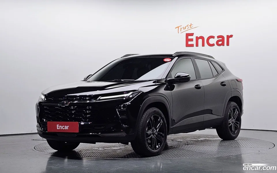 Chevrolet Trax Crossover 1.2 ACTIV 2023 — photo 1, buy with delivery to Moscow