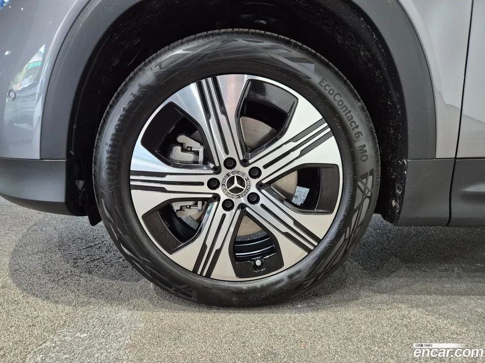 Mercedes-Benz EQB EQB300 4MATIC 2026 — thumbnail 2