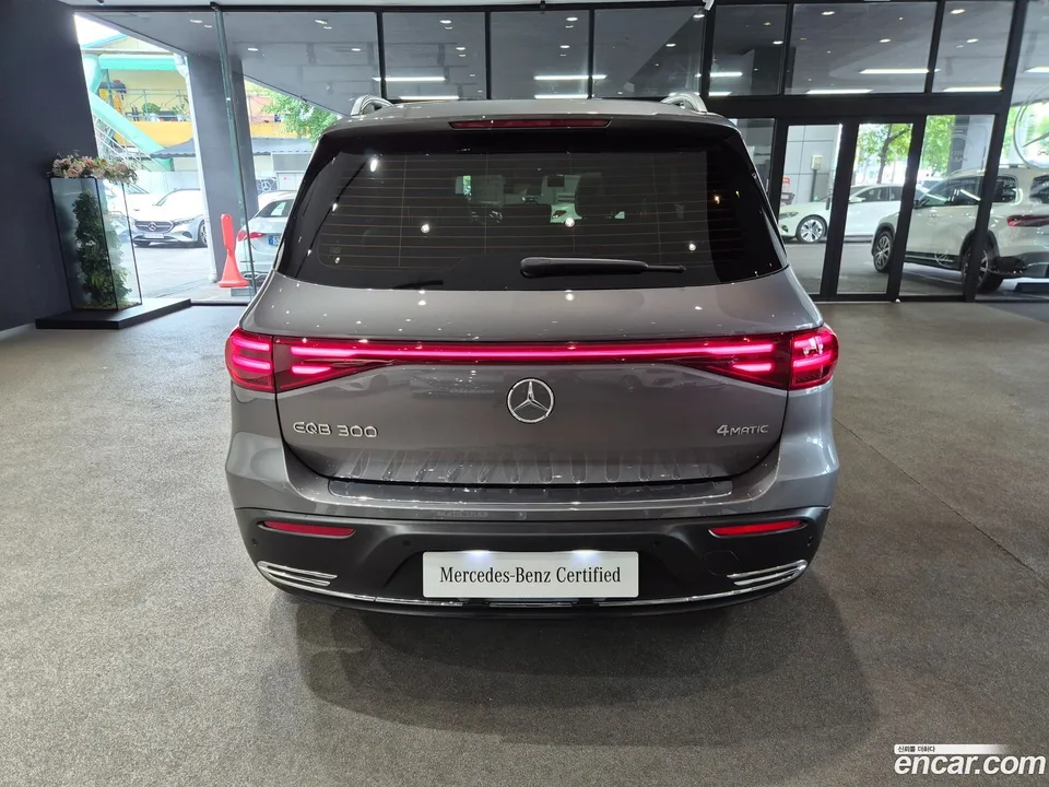Mercedes-Benz EQB EQB300 4MATIC 2026 — thumbnail 4
