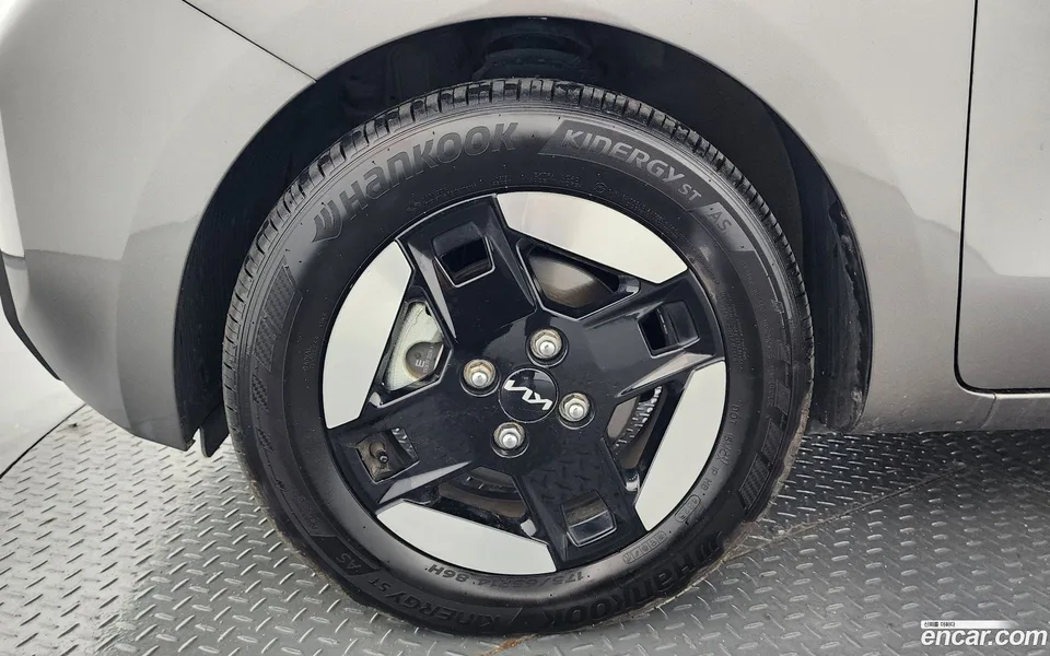 Kia Ray EV 2023 — thumbnail 2