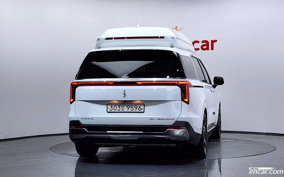 Kia Carnival 9 () 2024 — thumbnail 4