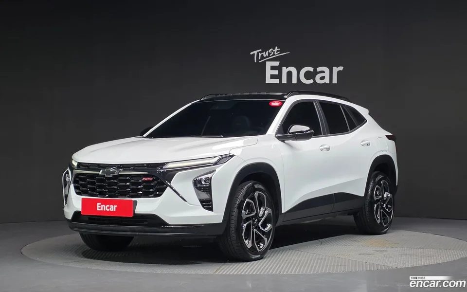 Chevrolet Trax Crossover 1.2 RS 2023 — photo 1, buy with delivery to Moscow