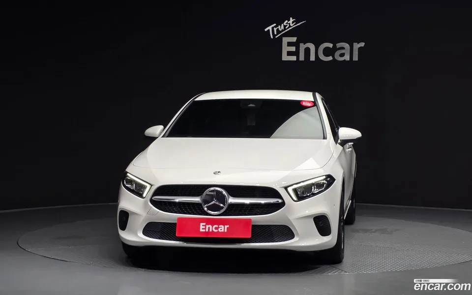 Mercedes-Benz A-Class A220 2022 — thumbnail 3