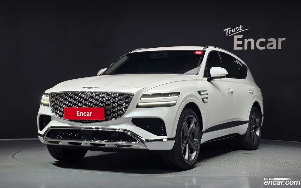 Genesis GV80 2.5T AWD 2024 — photo 1, buy with delivery to Moscow