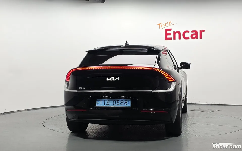 Kia EV6 2023 — thumbnail 4