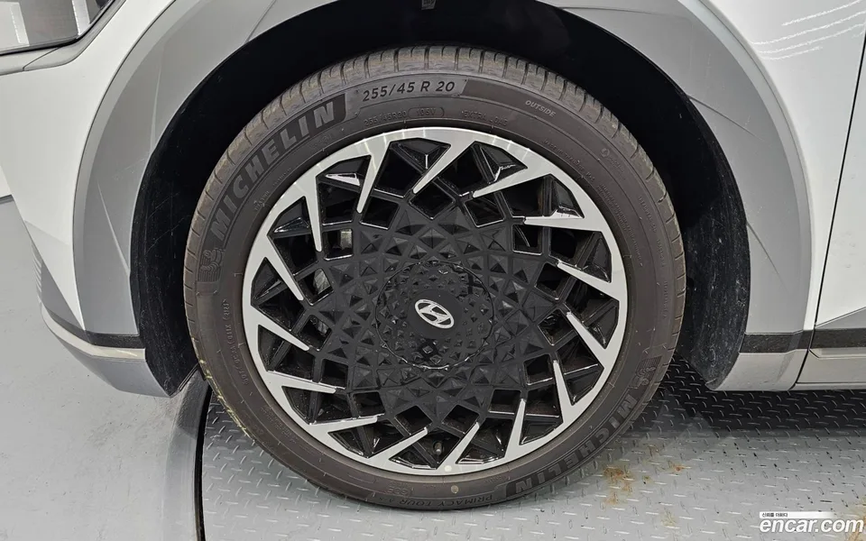 Hyundai Ioniq 5 2024 — thumbnail 2