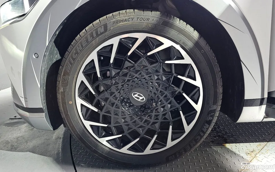 Hyundai Ioniq 5 2024 — thumbnail 5