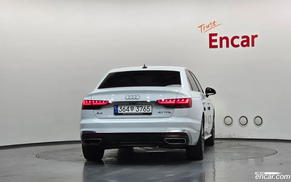 Audi A4 40 TFSI 2023 — миниатюра 4