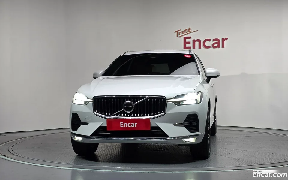 Volvo XC60 B5 2022 — thumbnail 3