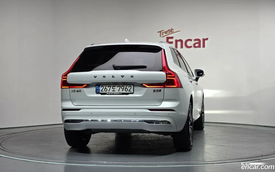 Volvo XC60 B5 2022 — thumbnail 4