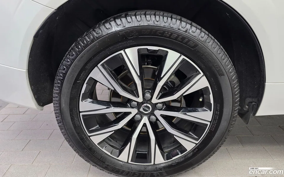 Volvo XC60 B5 2022 — thumbnail 5