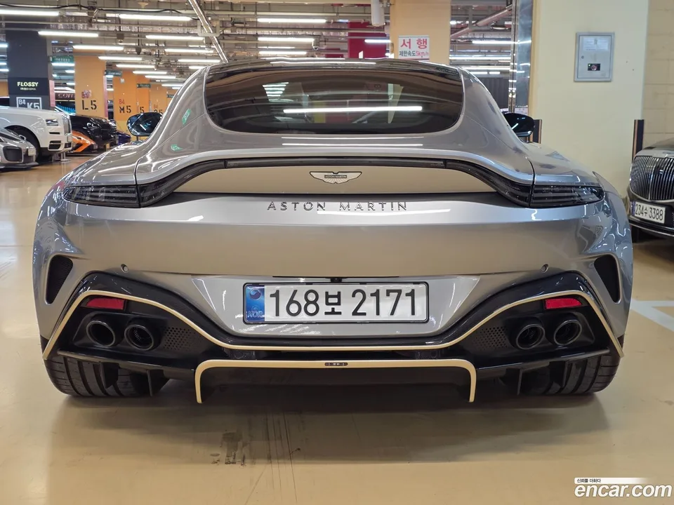 Aston Martin Vantage 4.0 V8 2025 — thumbnail 2