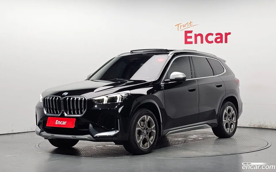 BMW X1 xDrive 20i xLine 2024 — photo 1, buy with delivery to Moscow