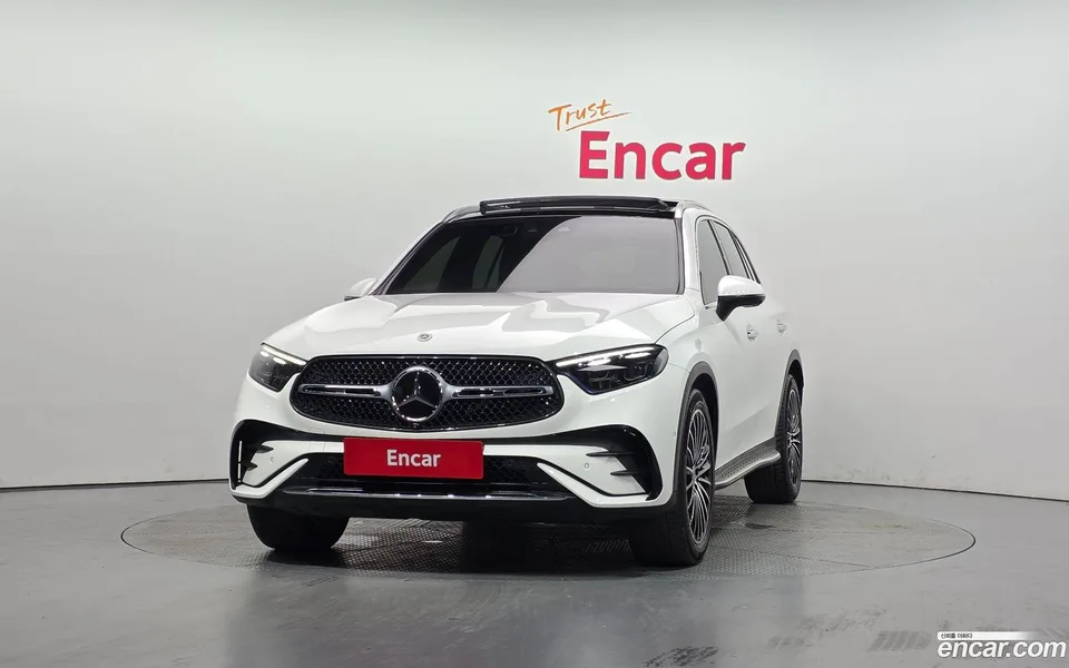 Mercedes-Benz GLC-Class GLC300 4MATIC AMG Line 2023 — thumbnail 3