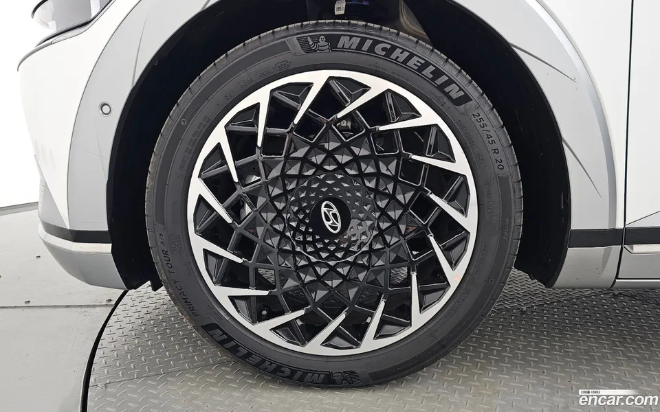 Hyundai Ioniq 5 2024 — thumbnail 2