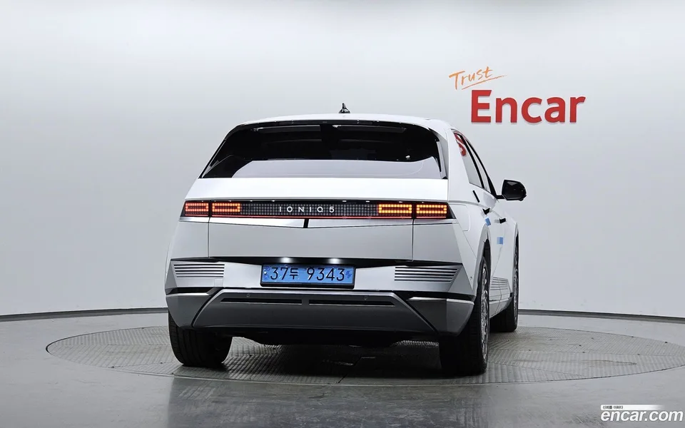 Hyundai Ioniq 5 2024 — thumbnail 4