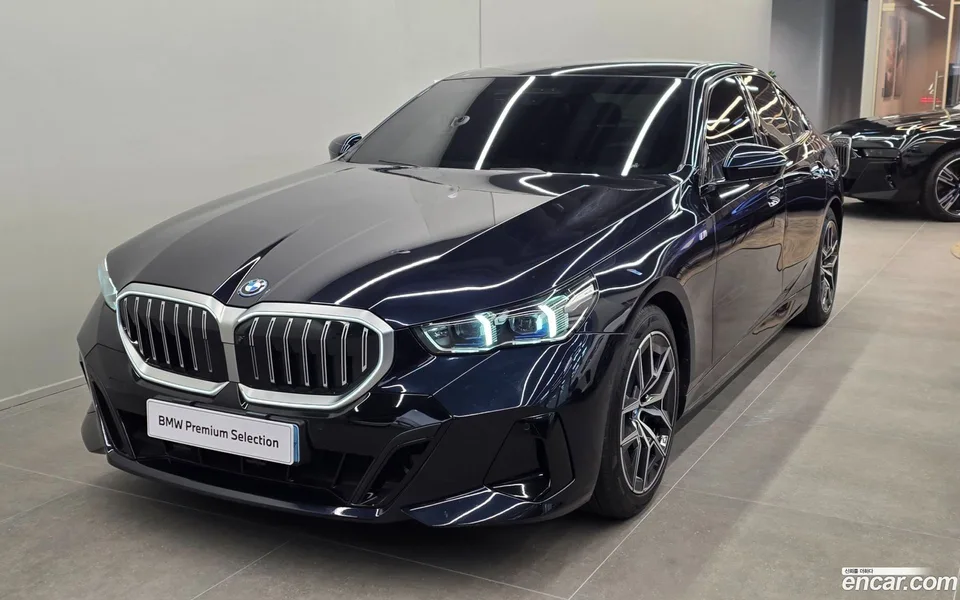 BMW i5 eDrive 40 M 2024 — photo 1, buy with delivery to Moscow