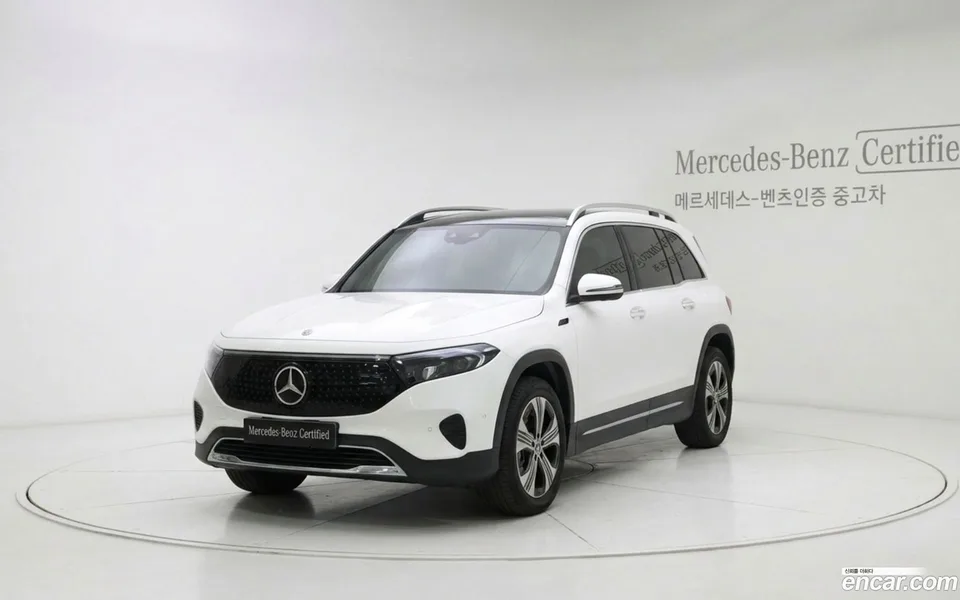 Mercedes-Benz EQB EQB300 4MATIC 2025 — фото 1, купить с доставкой в Москву
