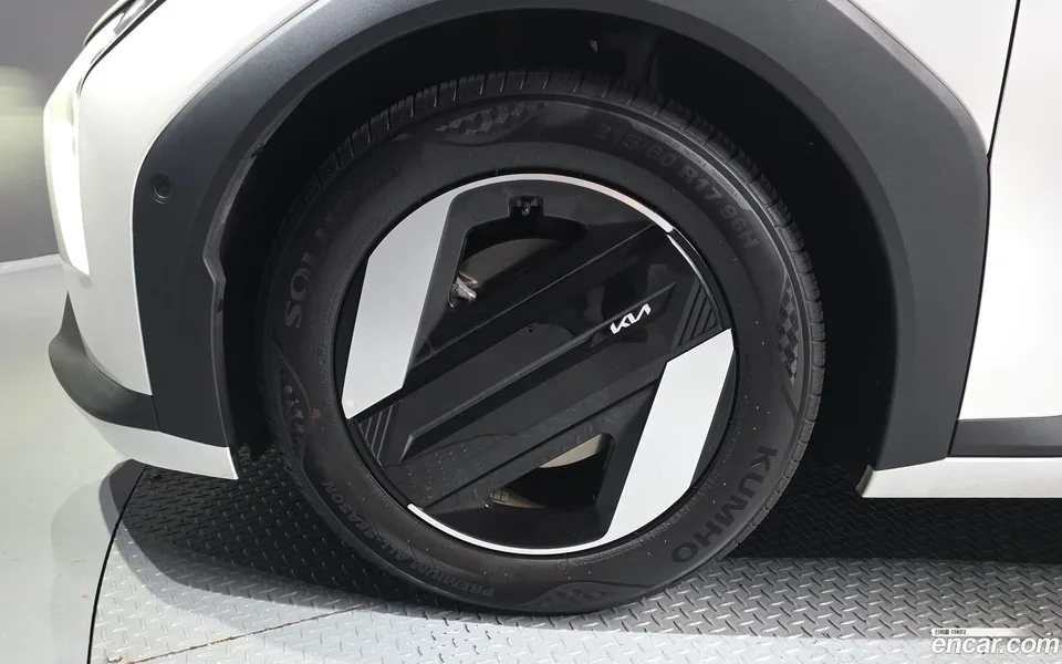 Kia EV4 2WD 2025 — thumbnail 2