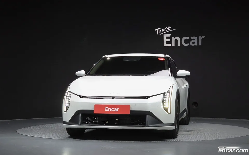 Kia EV4 2WD 2025 — thumbnail 3