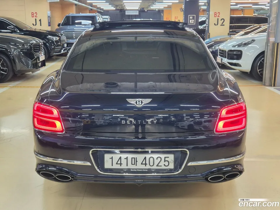 Bentley Flying Spur 4.0 2023 — thumbnail 4