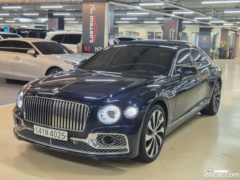 Bentley Flying Spur 4.0 2023 — фото 1, купить с доставкой в Москву