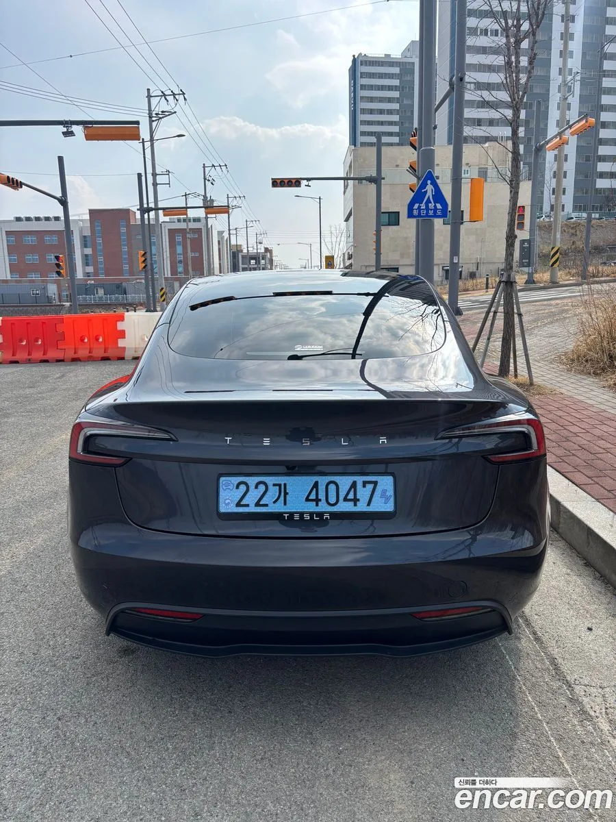 Tesla Model 3 RWD 2025 — thumbnail 4
